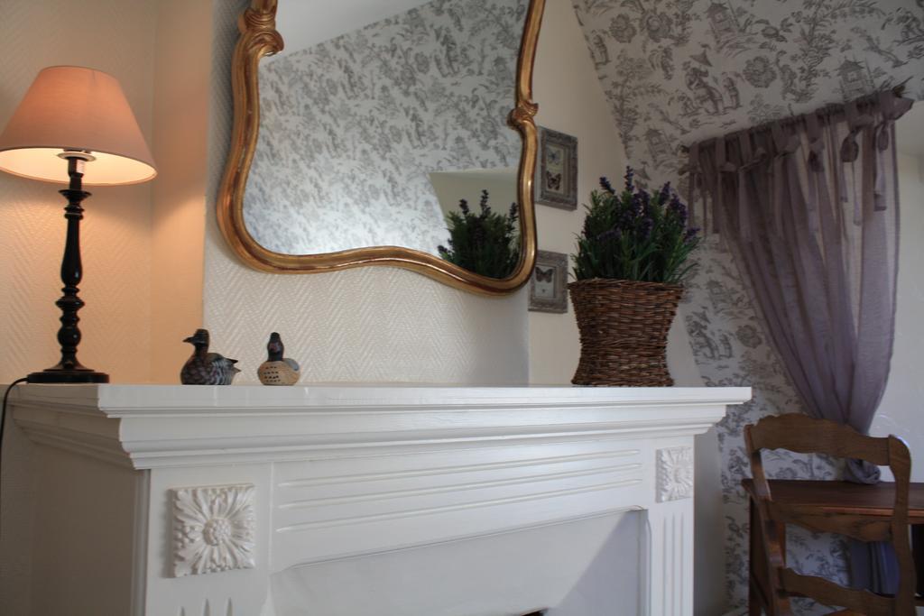 Logis Les Remparts Bed & Breakfast Bayeux Ngoại thất bức ảnh