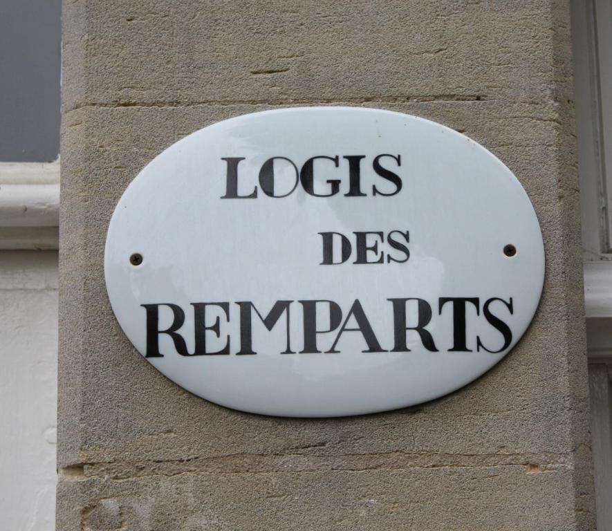 Logis Les Remparts Bed & Breakfast Bayeux Ngoại thất bức ảnh